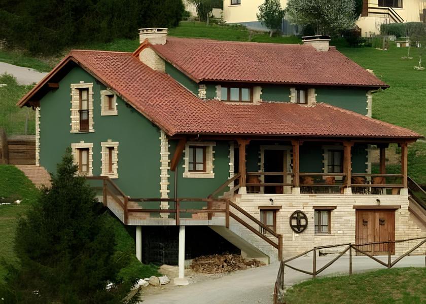 Cantabria San Vicente de la Barquera exterior view