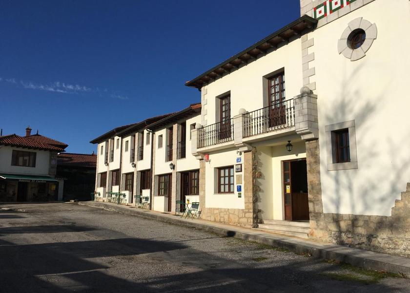 Cantabria San Vicente de la Barquera entrance
