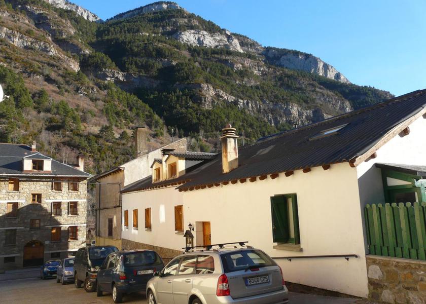 Aragon Canfranc entrance