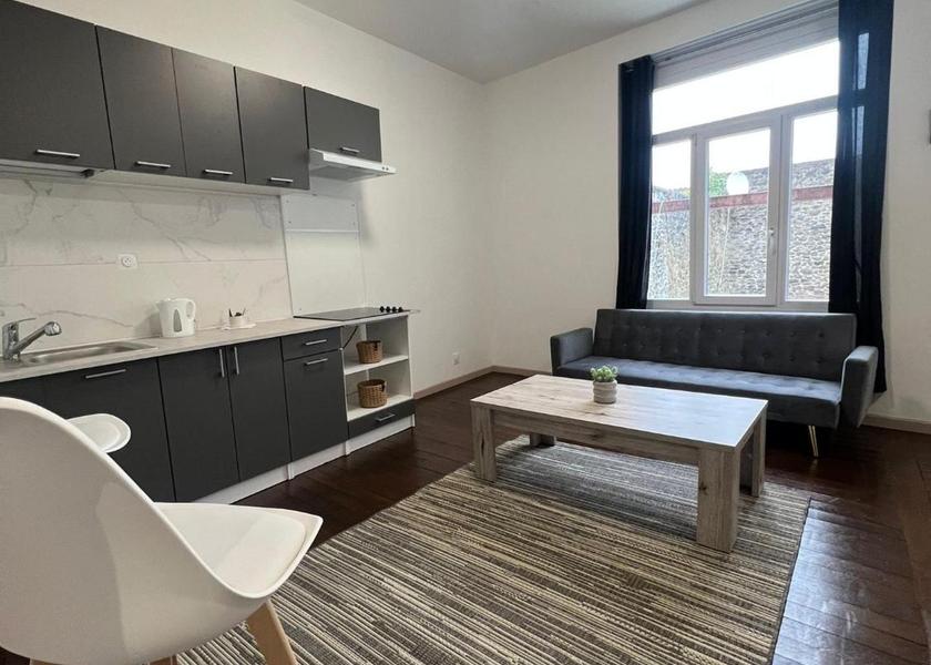 Grand Est Givet guestroom