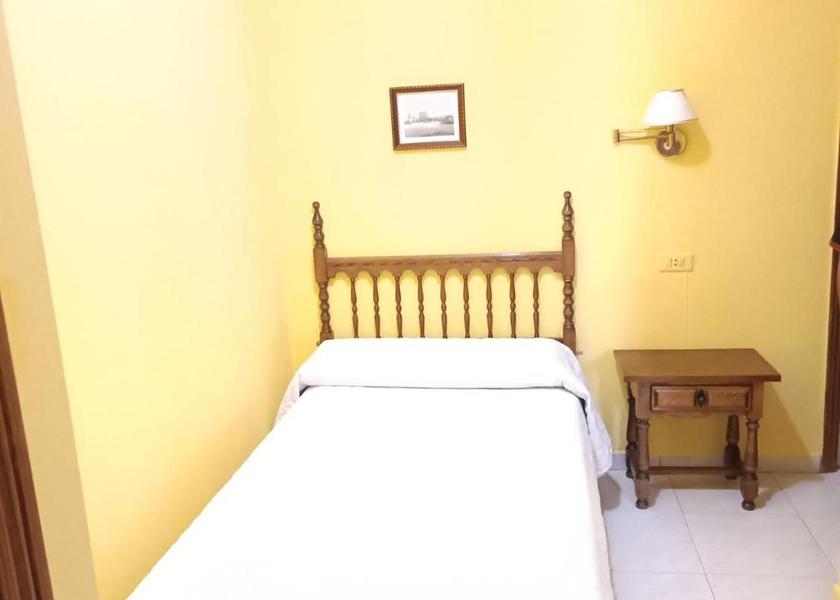 Castile and León Sahagun Single Room with Private Bathroom