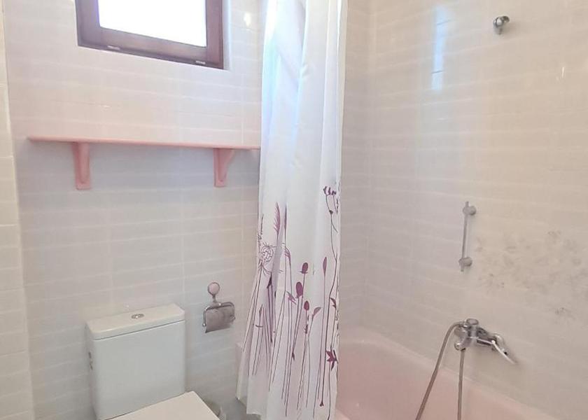 Cantabria Santa Cruz de Bezana Double Room with Private Bathroom