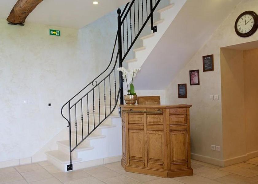 Hauts-de-France Meru lobby