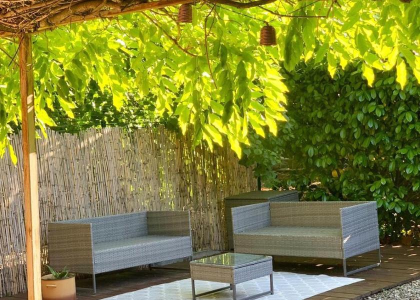 Provence-Alpes-Côte d'Azur Vedene facilities