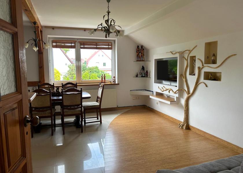 shared lounge/tv area