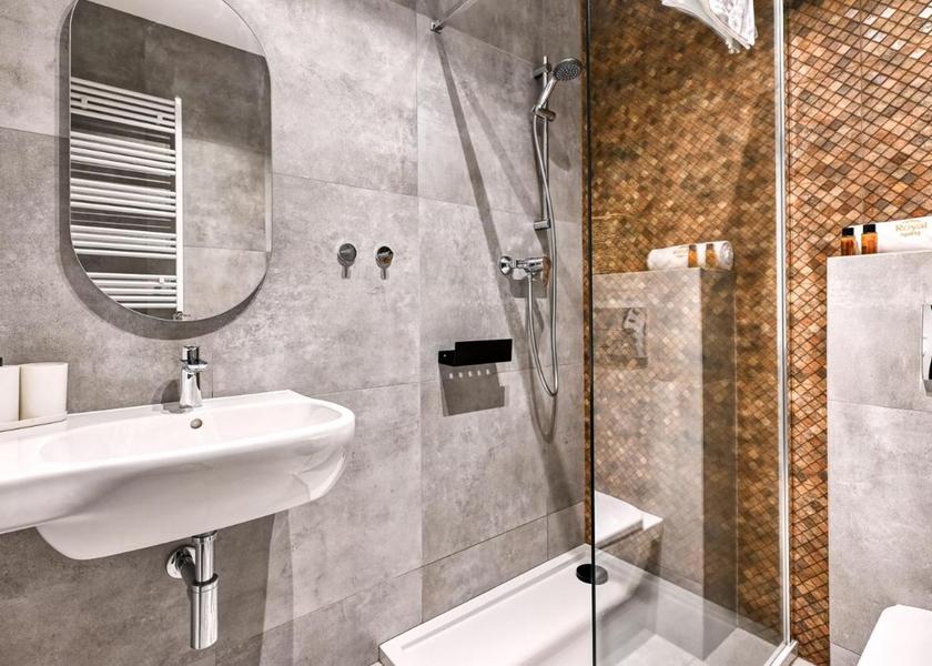 Lower Silesian Voivodeship Szklarska Poreba Deluxe One-Bedroom Apartment