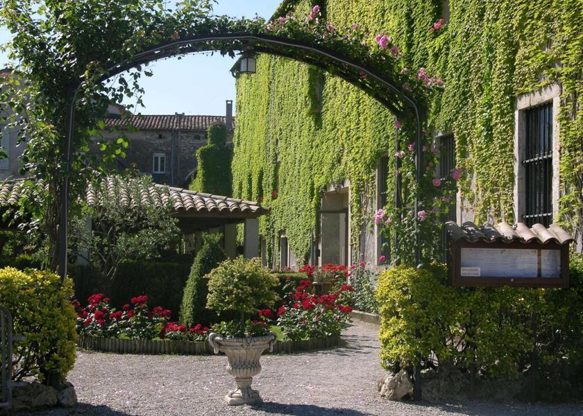 Occitanie Cazilhac Entrance