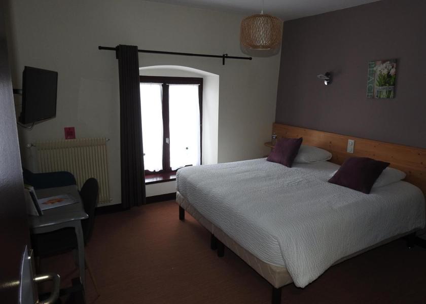 Auvergne-Rhône-Alpes Saint-Julien-Chapteuil Twin Room with Garden View
