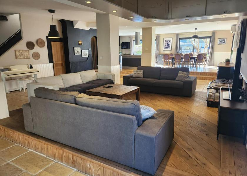 Occitanie Fleury shared lounge/tv area