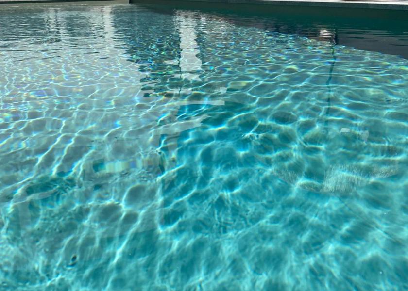 Corsica Galeria Pool