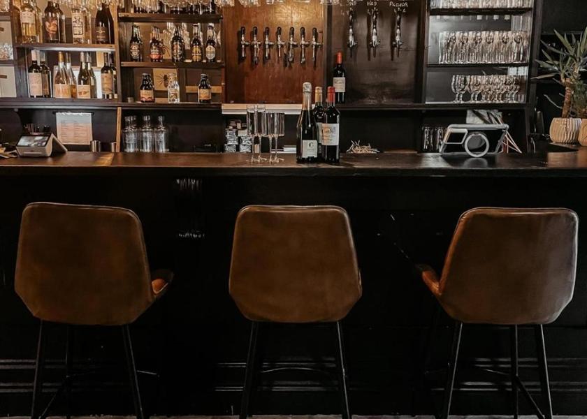 Galway (county) Clifden bar/lounge