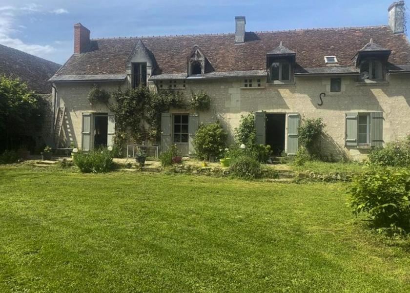 Centre - Loire Valley Nouatre exterior view