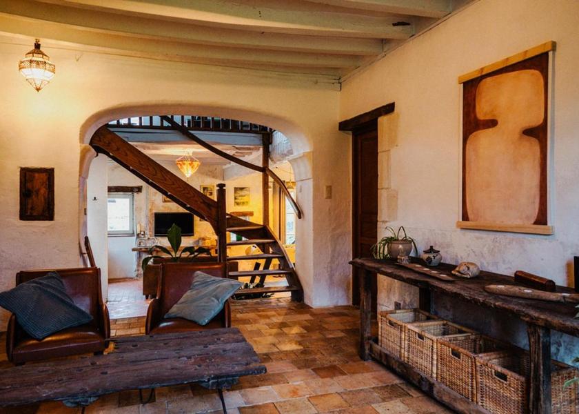 Centre - Loire Valley Nouatre shared lounge/tv area