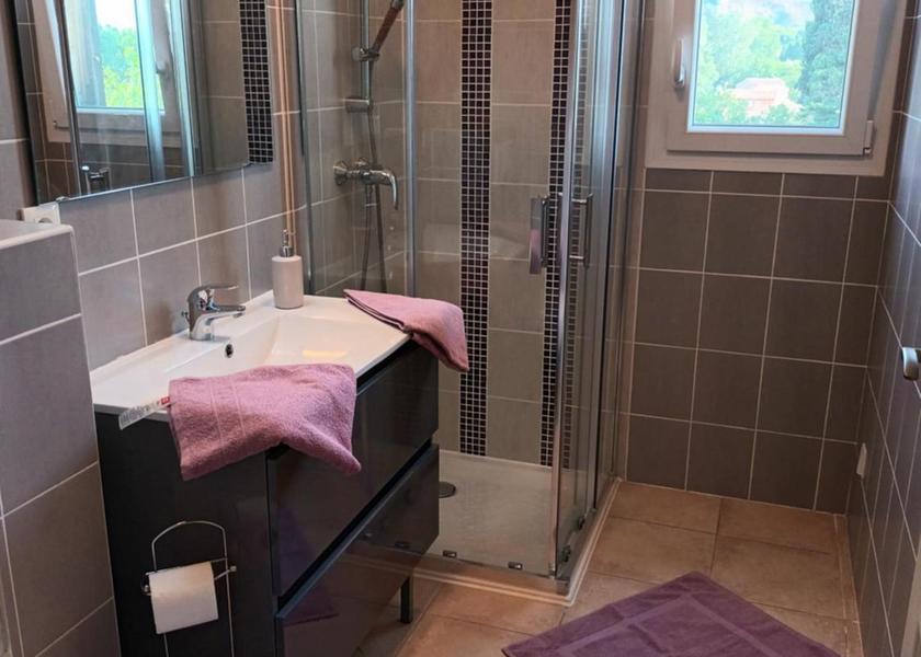 Provence - Alpes - Cote d'Azur Saint-Victoret Double Room with Private Bathroom