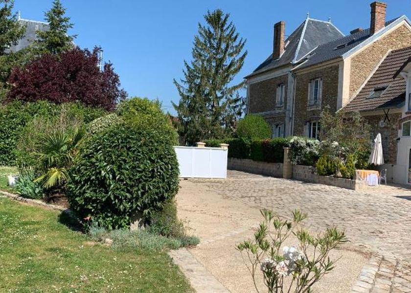 Île-de-France Saint-Fargeau-Ponthierry Garden
