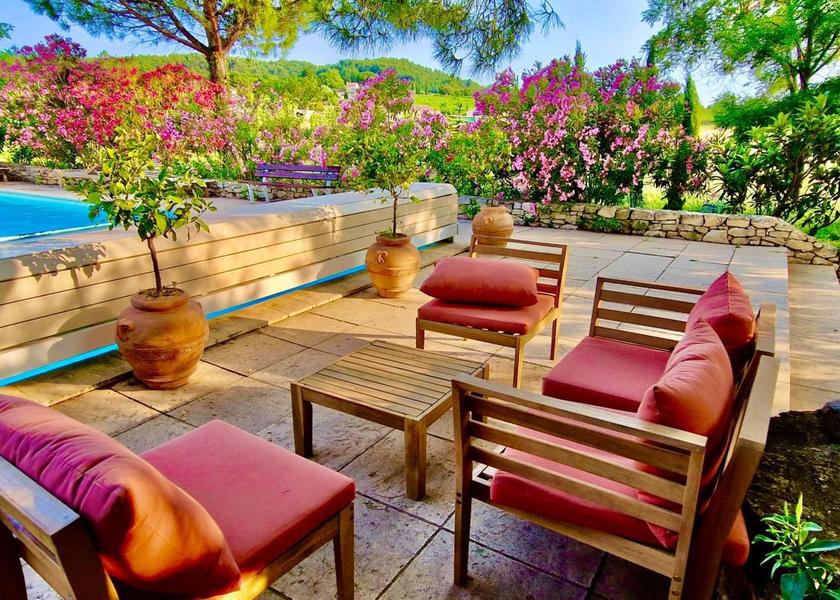Provence - Alpes - Cote d'Azur Saint-Didier balcony/terrace