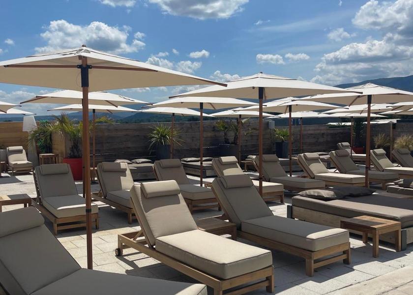 Provence - Alpes - Cote d'Azur Cabrieres-d'Avignon facilities