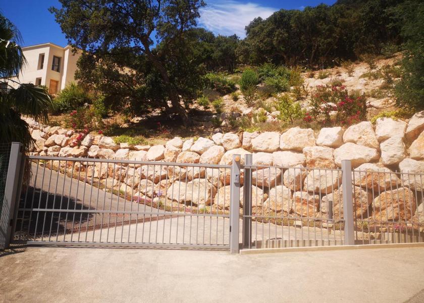 Var Rayol-Canadel-Sur-Mer exterior view