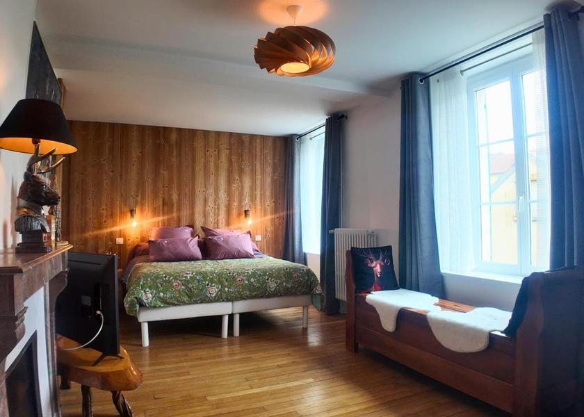 Grand Est Sainte-Menehould Double Room with Private Bathroom