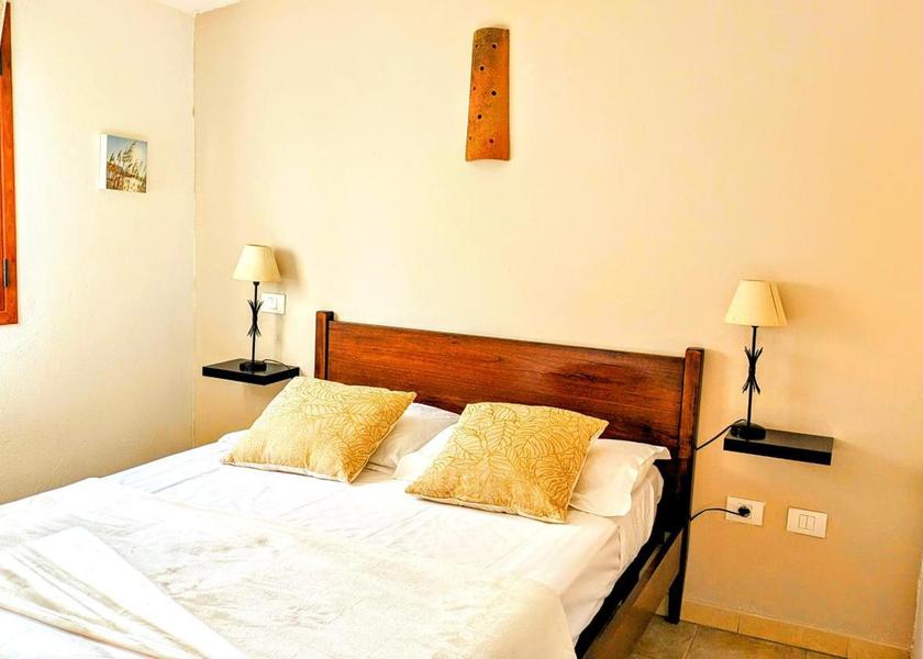 Corsica Sari-Solenzara Double Room with Private Bathroom