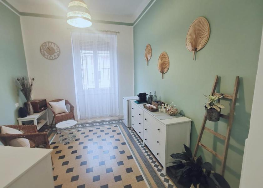 shared lounge/tv area