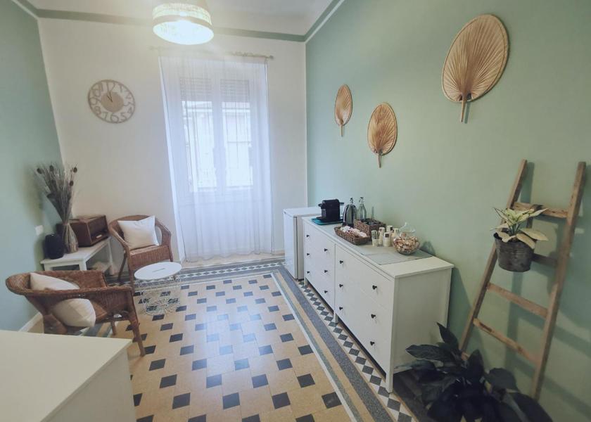 Liguria Alassio shared lounge/tv area