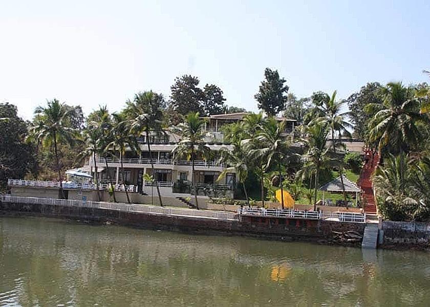 Goa Baga Hotel Exterior