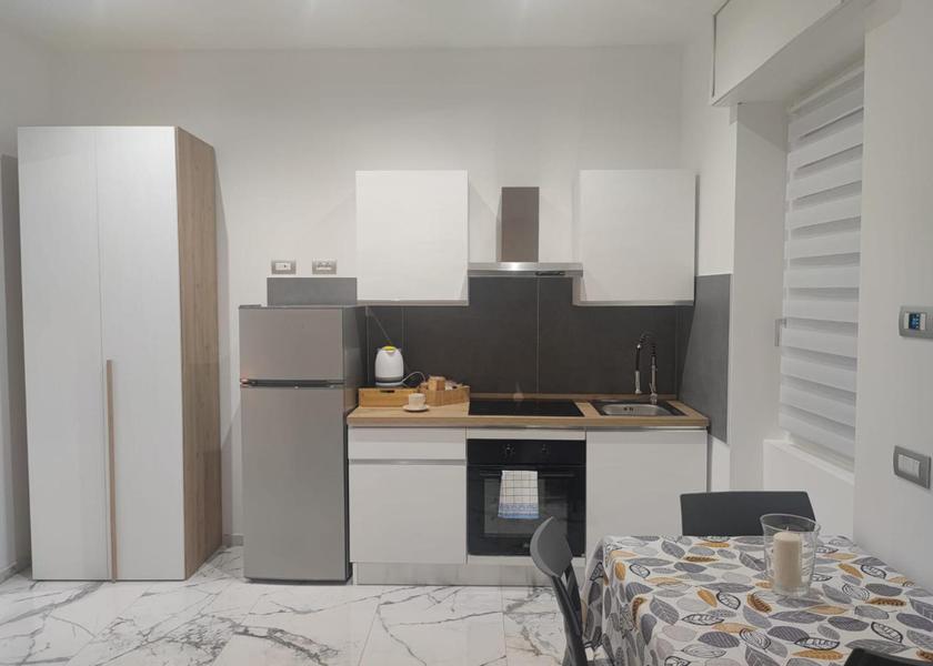 Lombardy Saronno kitchen