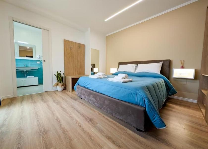 Calabria Diamante Large Double Room