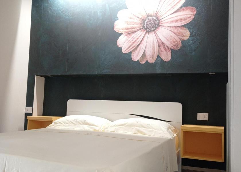Calabria Diamante Queen Room with Balcony