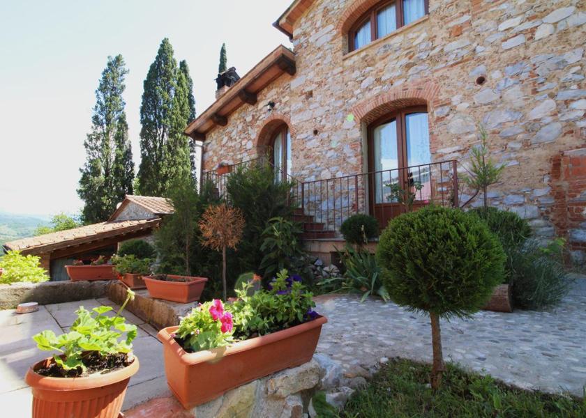 Tuscany Serravalle Pistoiese entrance