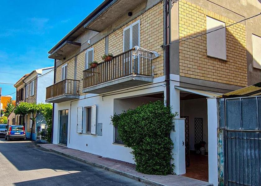 Marche Porto Recanati exterior view