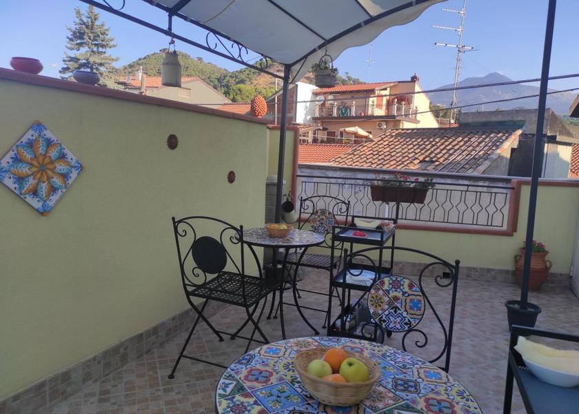 Sicily Nicolosi balcony/terrace