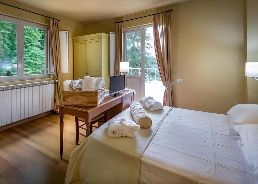 Tuscany Bagni di Lucca Double Room with Balcony