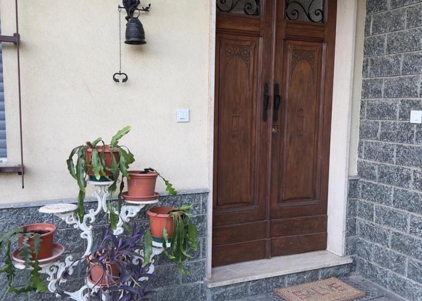 Piedmont Calamandrana entrance