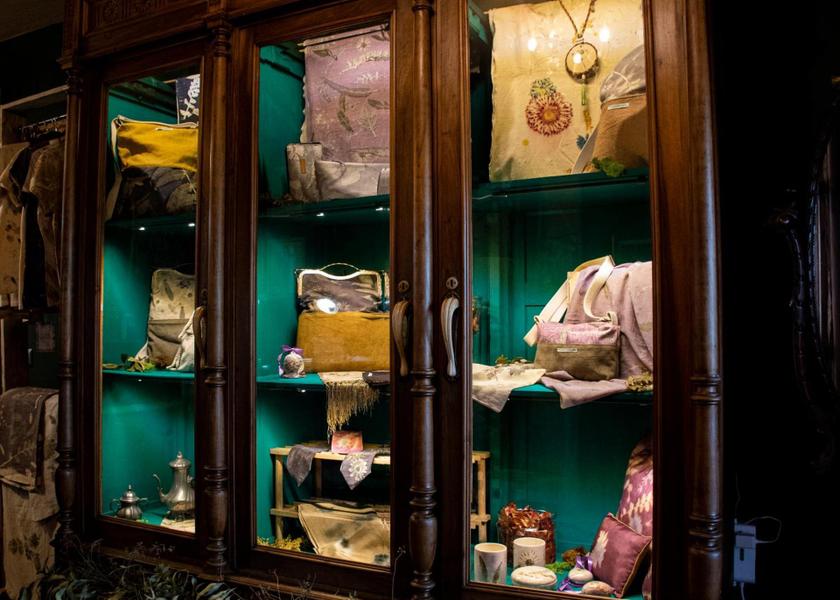 Tuscany Campiglia Marittima shops