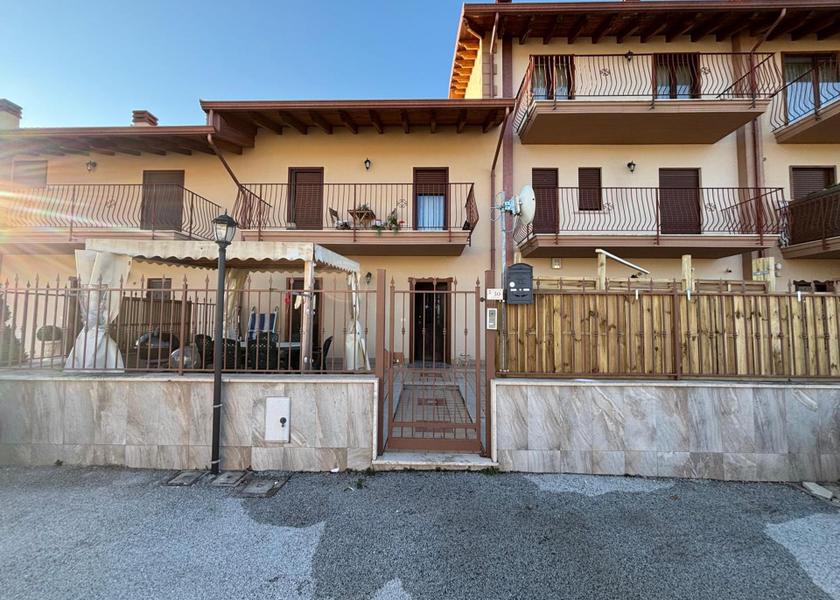 Abruzzo Castel di Sangro balcony/terrace