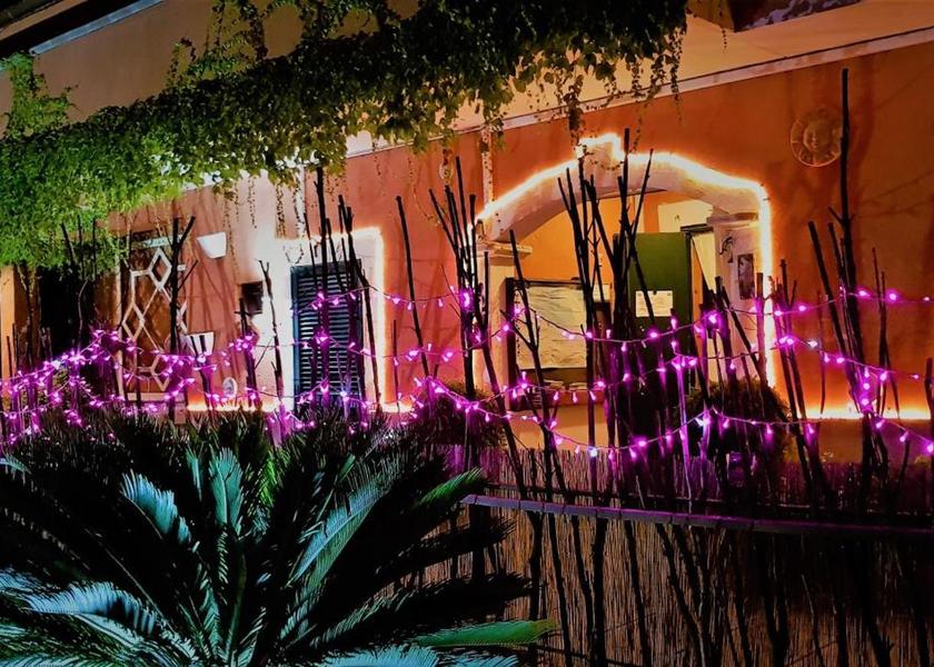 Puglia Castellana Grotte exterior view