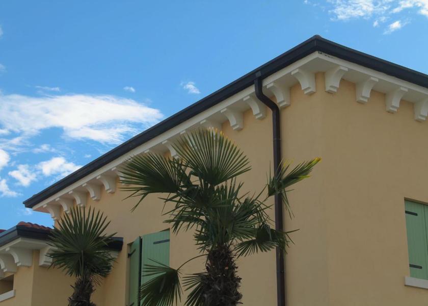 Veneto Castelnuovo del Garda exterior view