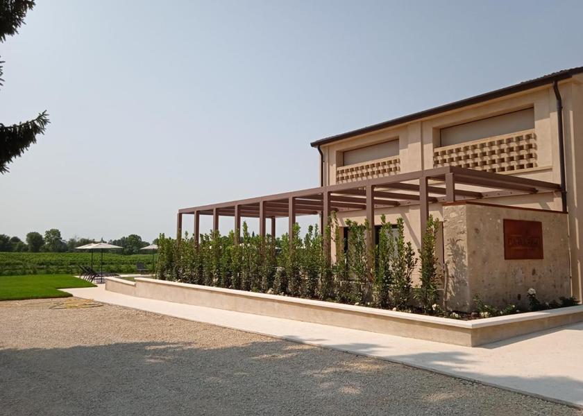 Veneto Castelnuovo del Garda exterior view