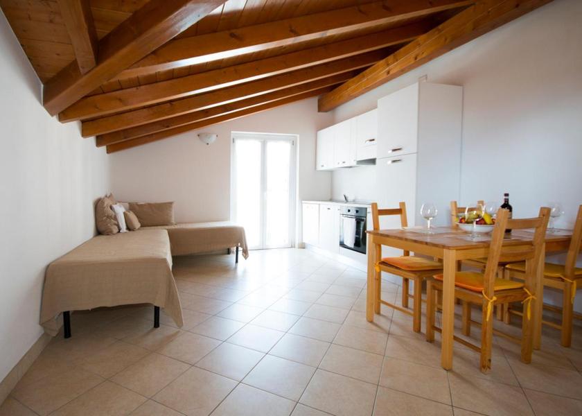 Lombardy Domaso facilities