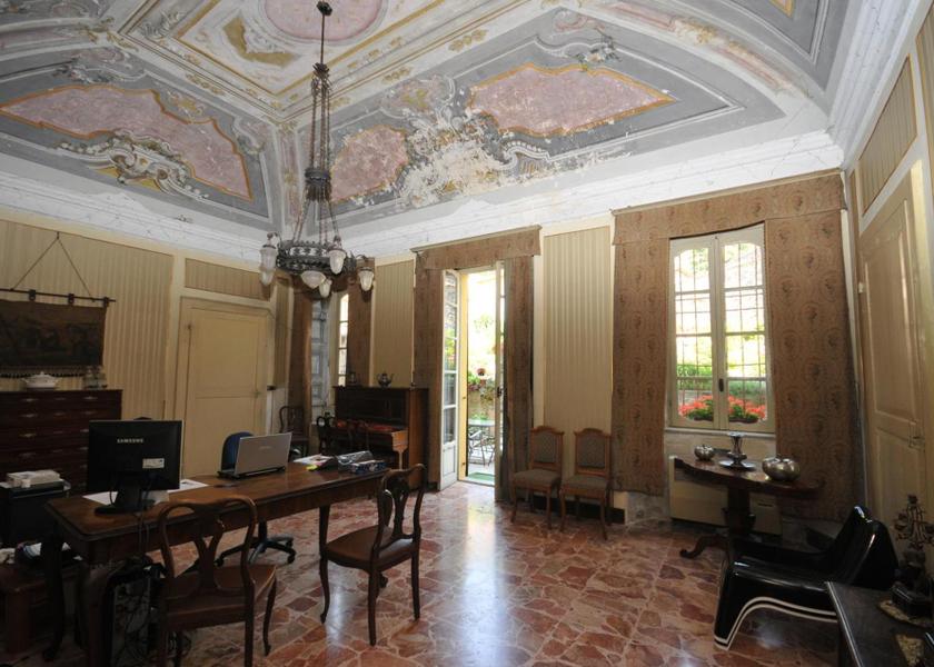Lombardy Domaso lobby