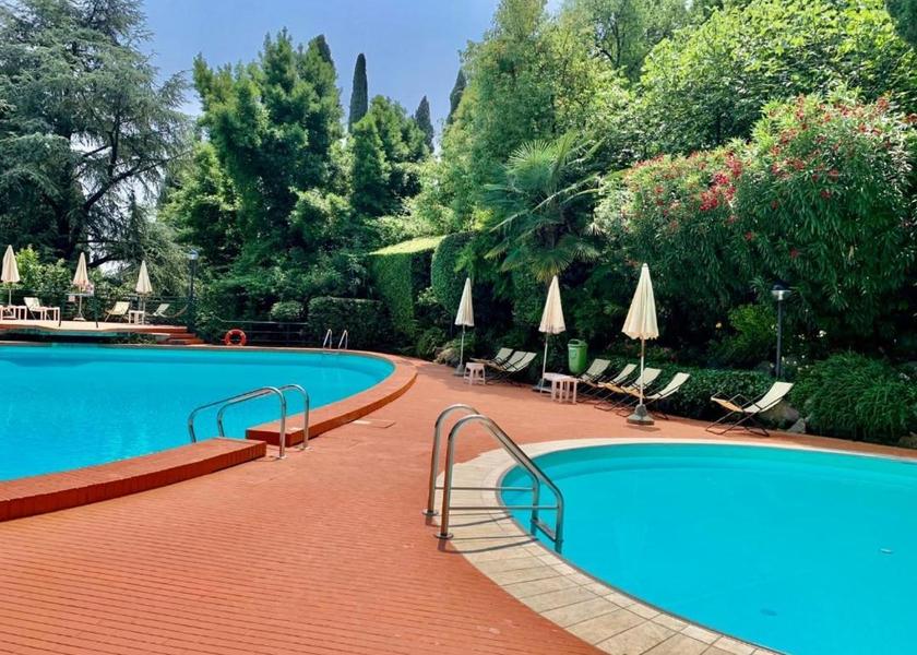 Lombardy Gardone Riviera garden