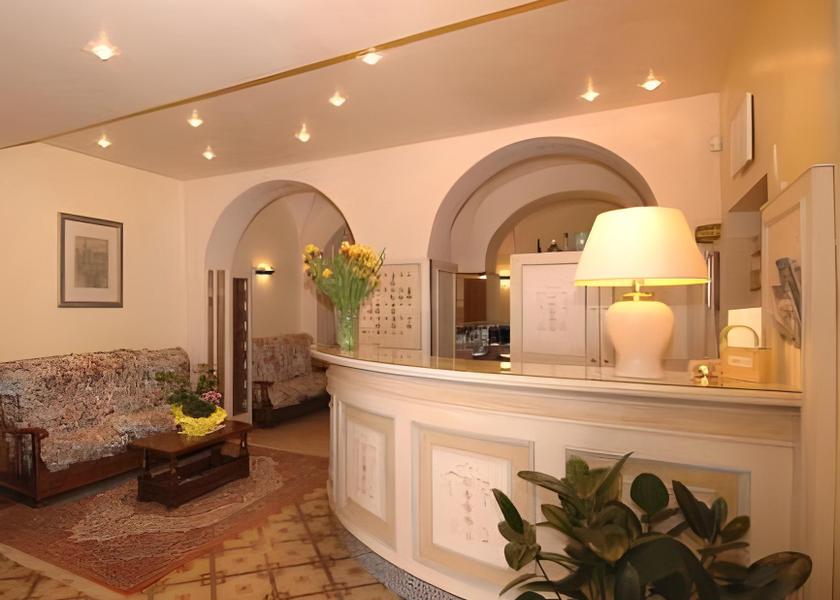 Lombardy Gardone Riviera lobby