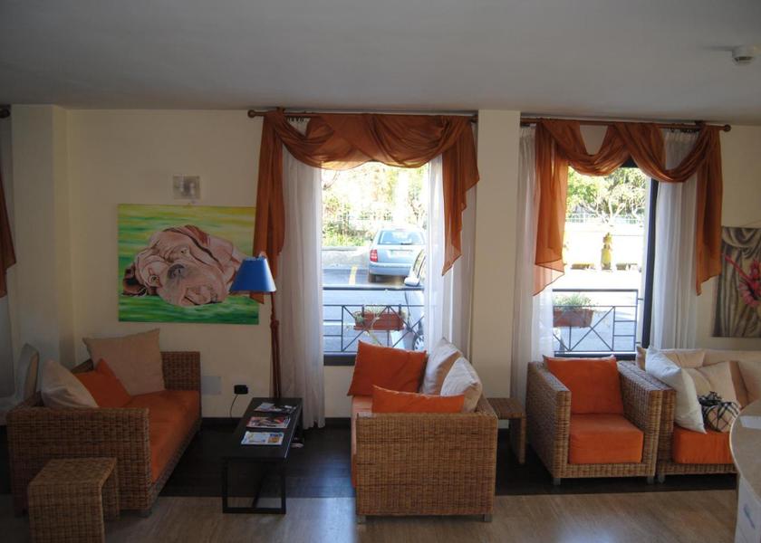 shared lounge/tv area