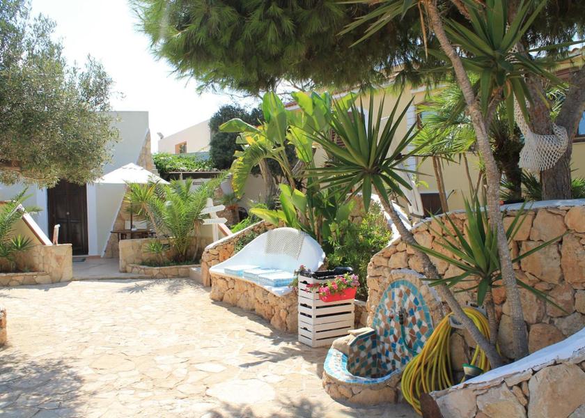 Sicily Lampedusa garden