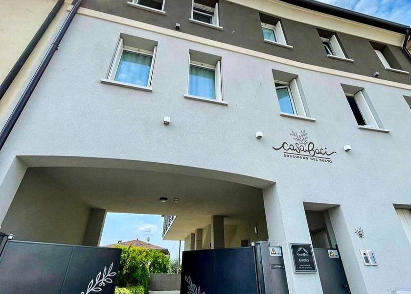 Veneto Lazise entrance