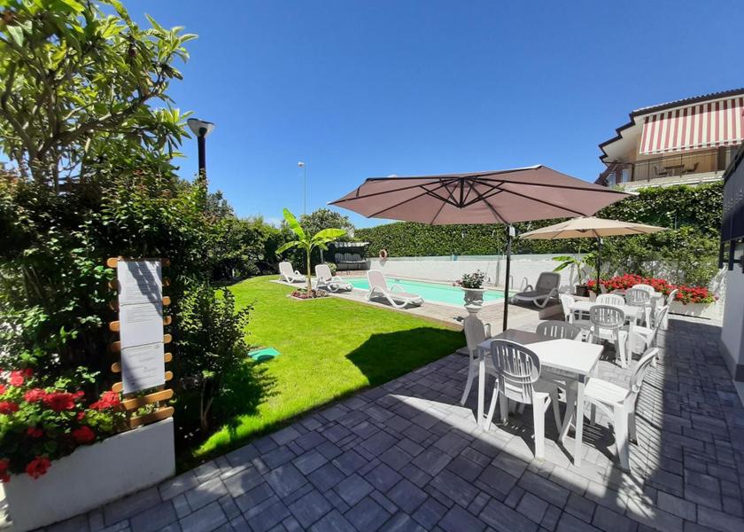 Veneto Lazise garden