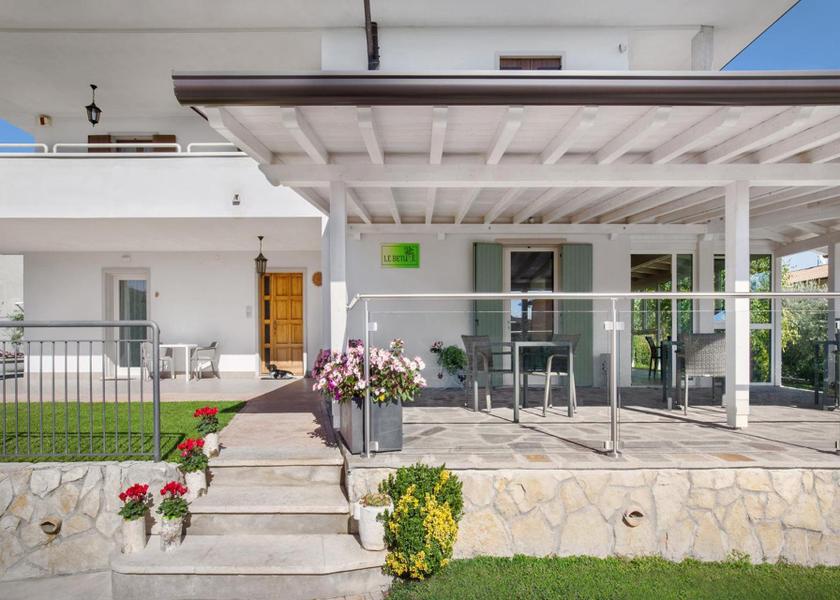 Veneto Lazise entrance