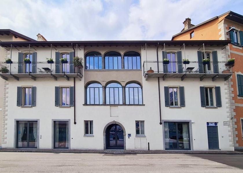 Lombardy Malgrate exterior view